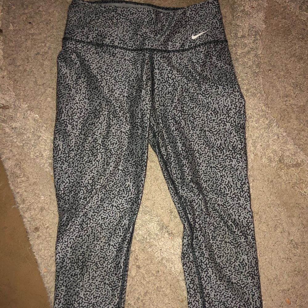 nike sport leggings
